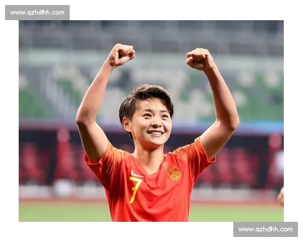 中国女足热身赛 3-0 青岛西海岸女足 王霜领衔锋线建功 新战术初见成效